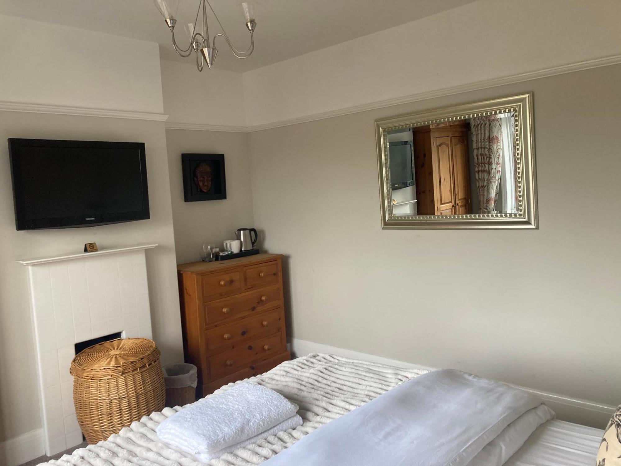 Abi B&B Cliftonville Екстер'єр фото